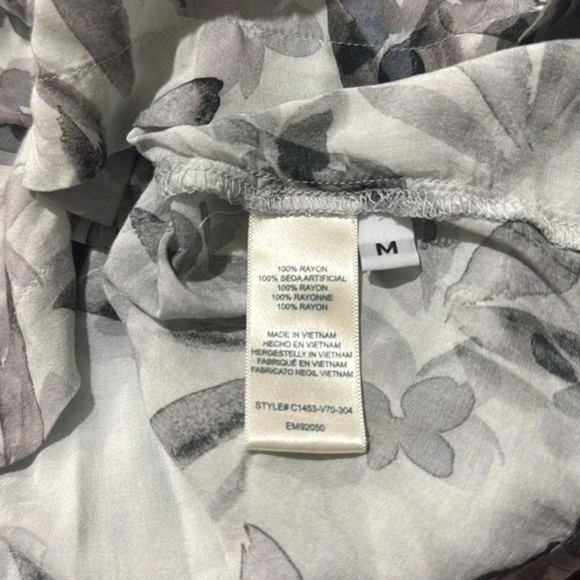 CLOTH & STONE - by Anthropologie One-Pocket Buttondown Shirt in Medium Size - Picture 7 of 9